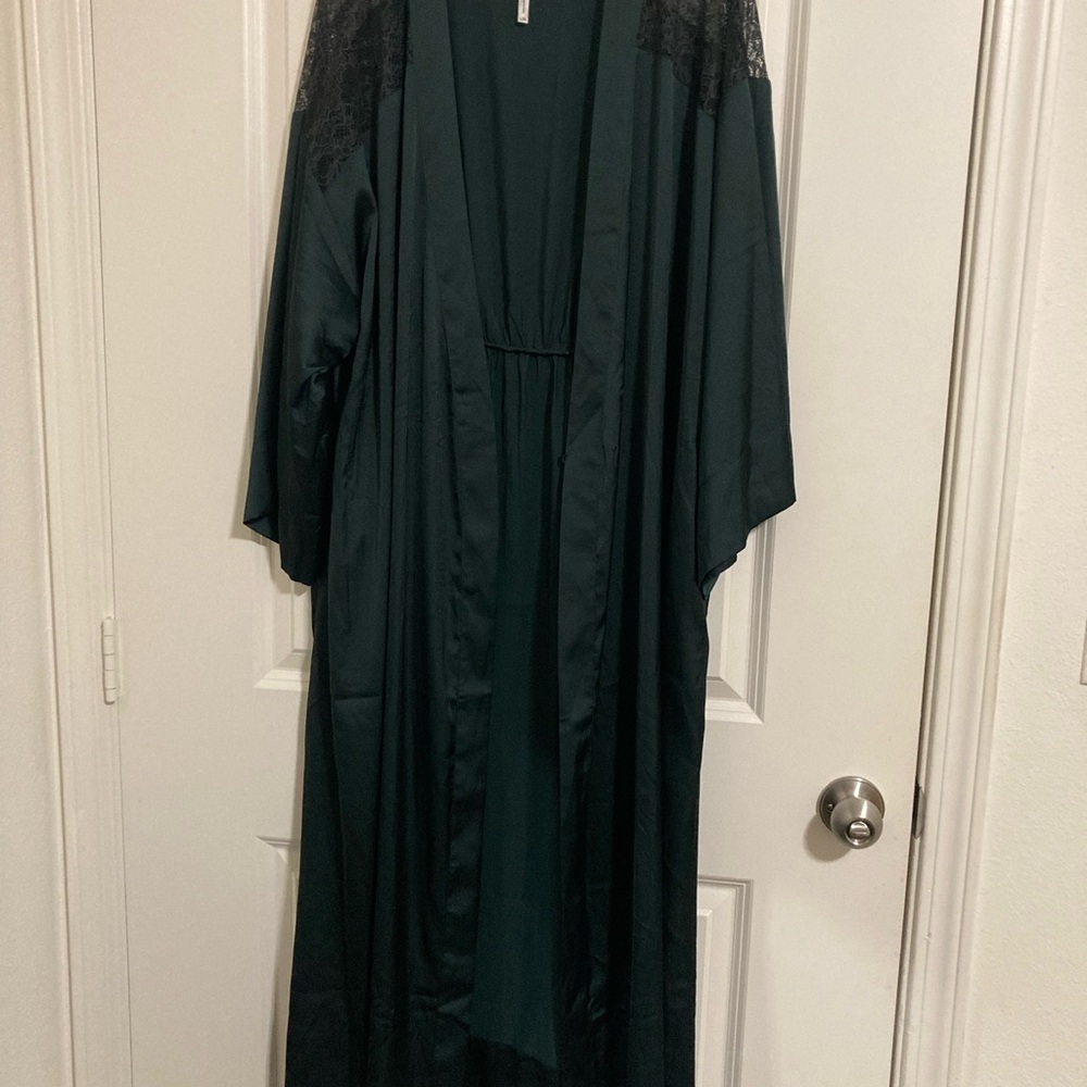 Soma Dark Green Lace Accent Robe